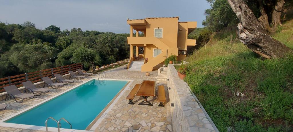 Villa Kostas-Cozy villa with heated salt swimming pool photo 2