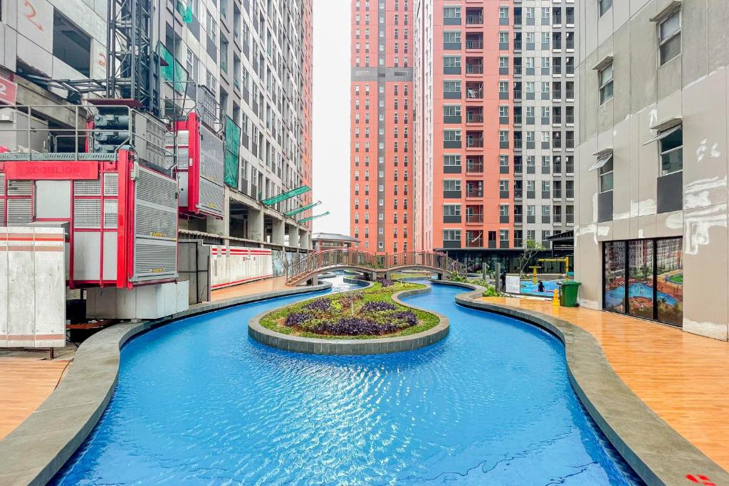 RedLiving Apartemen Transpark Juanda - Premium Property photo 2