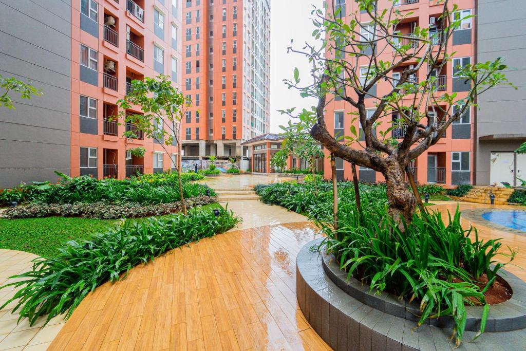 RedLiving Apartemen Transpark Juanda - Premium Property photo 3