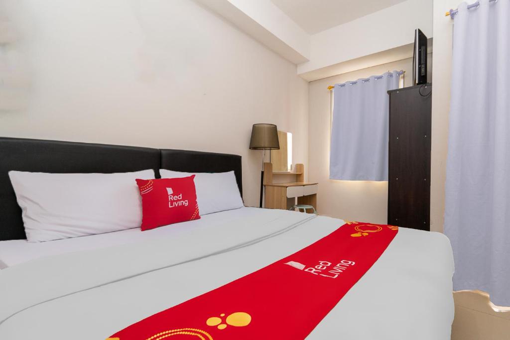 RedLiving Apartemen Transpark Juanda - Premium Property photo 1
