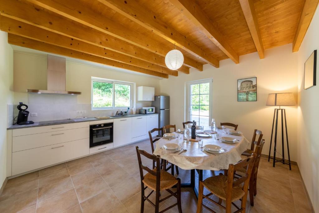 La maison dans la nature - Cadre exceptionnel au bord de cours deau photo 2