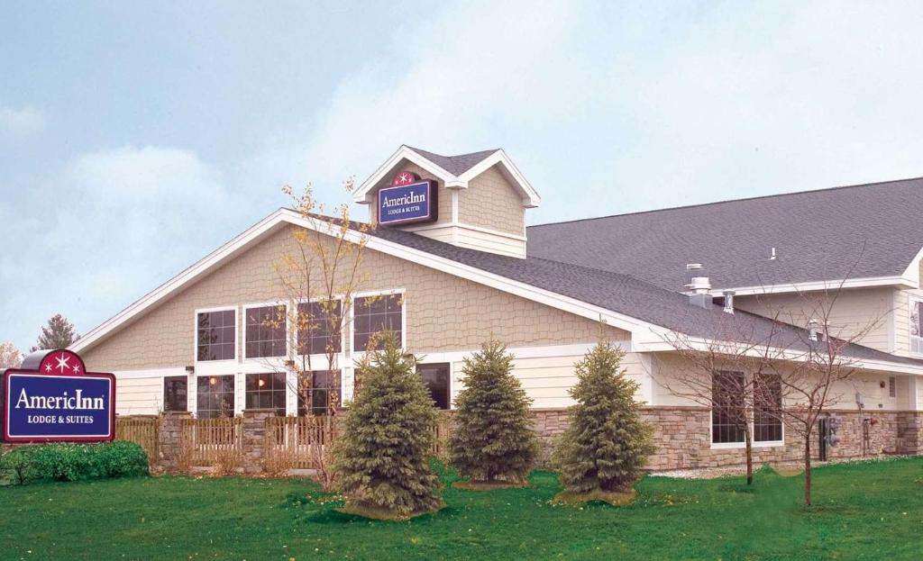 AmericInn by Wyndham Charlevoix image