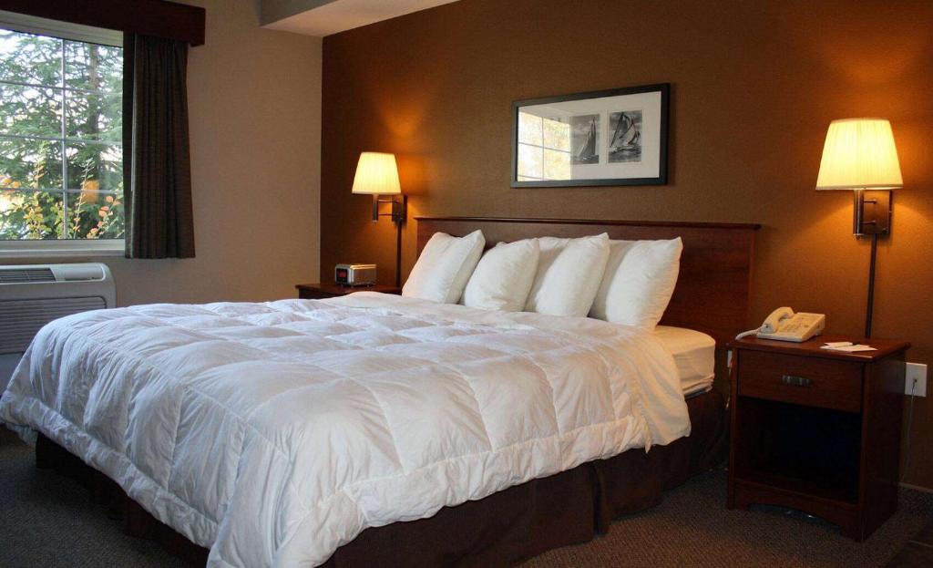 AmericInn by Wyndham Charlevoix photo 3