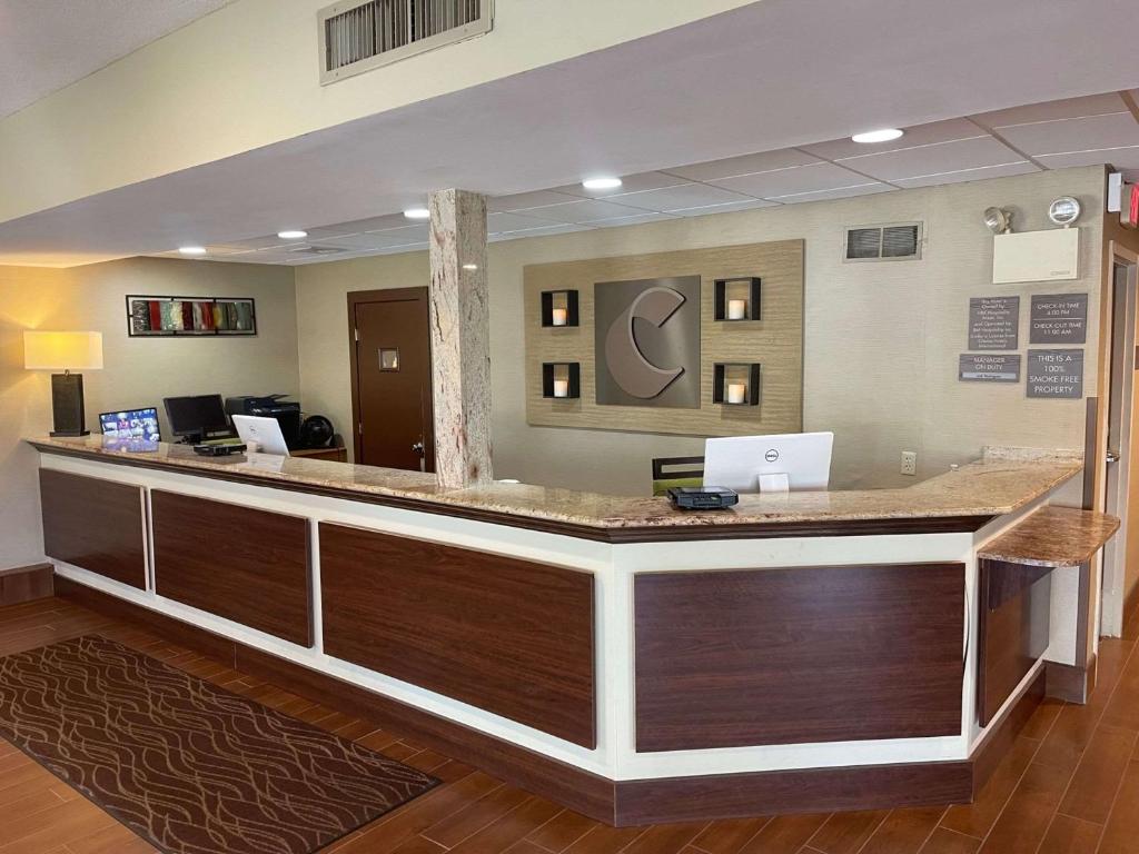 Comfort Inn Lancaster at Rockvale photo 2