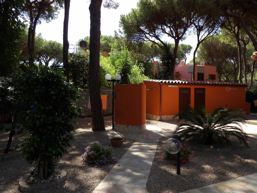 Le Due Tortore Home Holiday - Villa con splendido giardino ad un minuto a piedi dal mare photo 3