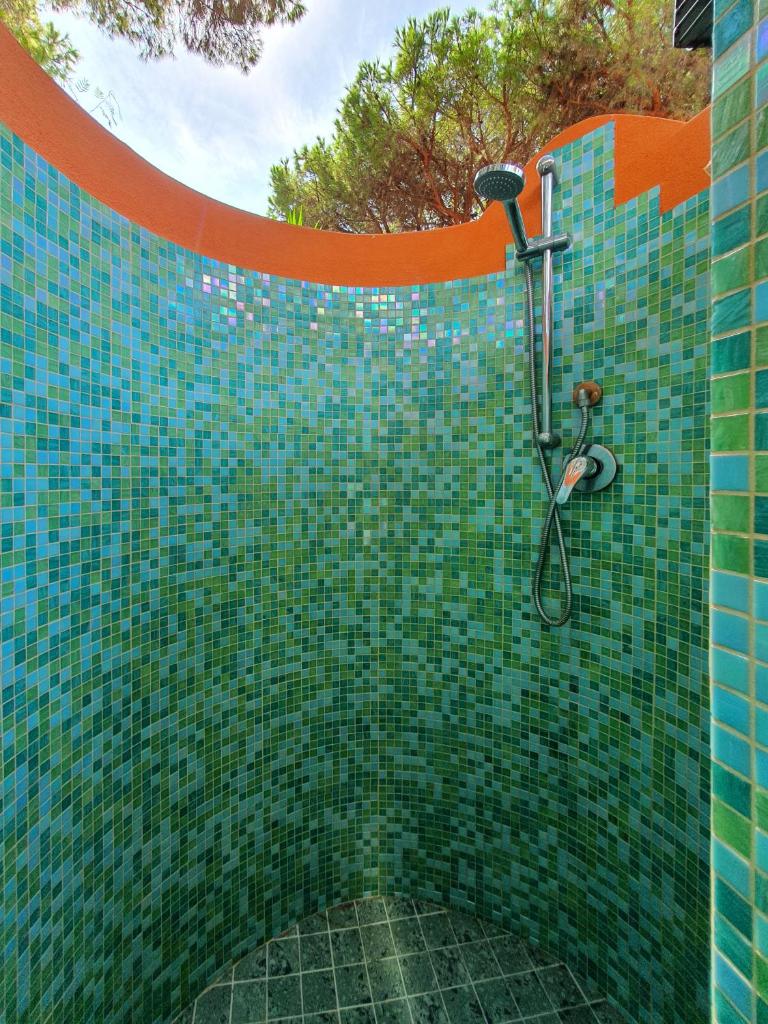 Le Due Tortore Home Holiday - Villa con splendido giardino ad un minuto a piedi dal mare photo 4