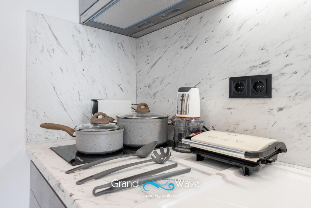 Grand Wave Luxury Suites photo 1
