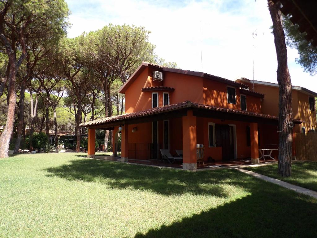Le Due Tortore Home Holiday - Villa con splendido giardino ad un minuto a piedi dal mare photo 2