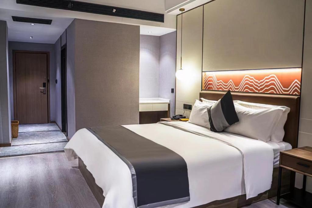 Elong Leisure Hotel, Hengyang Fenghuang Road County Government photo 3