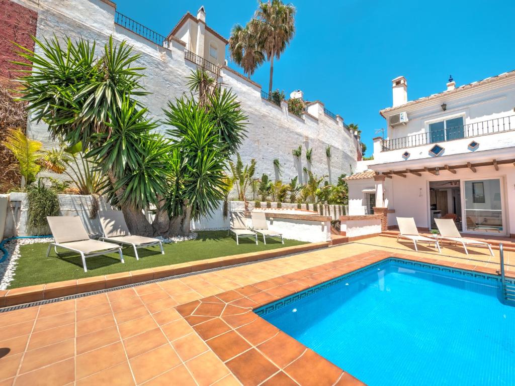 Luxury villa with private pool and 7 bedrooms photo 2