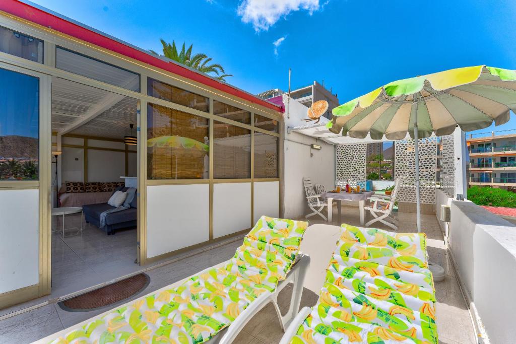 Front Ocean AirCon Los Cristianos Unique apartment - Tap to explore photos