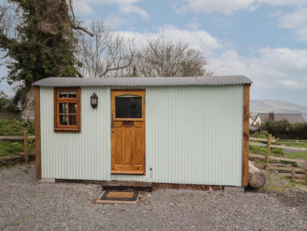 Rabbit Hill Hut photo 1