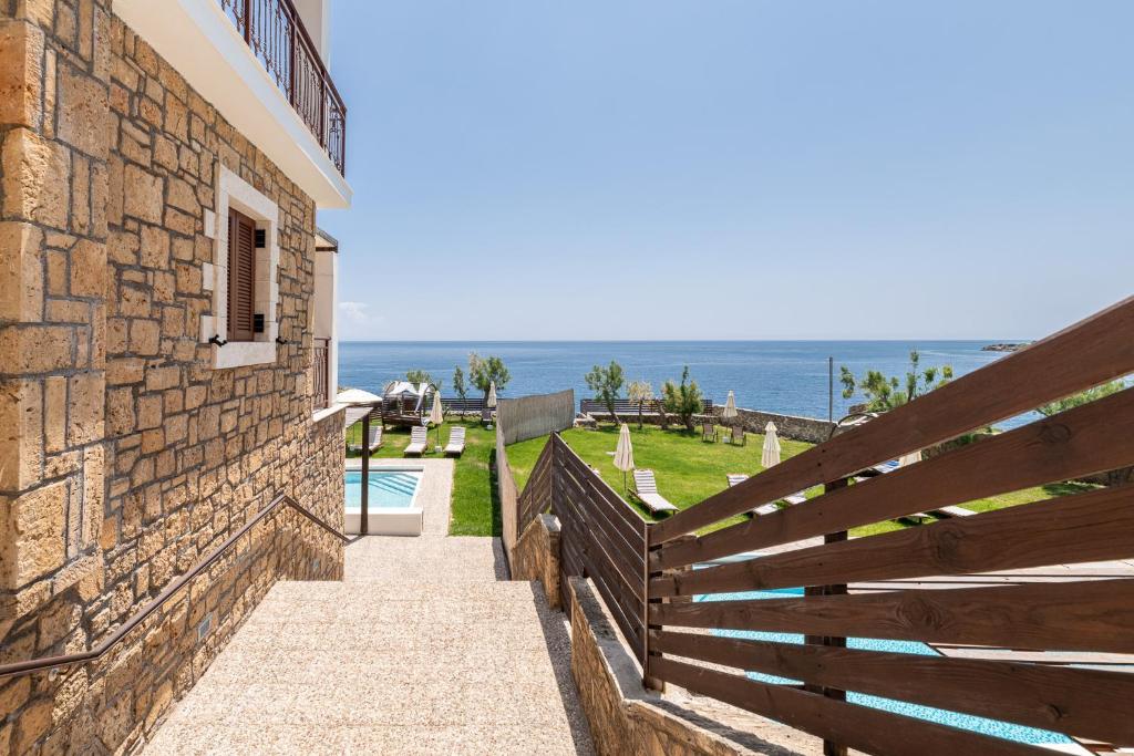 Armonia Seaside Villas photo 4