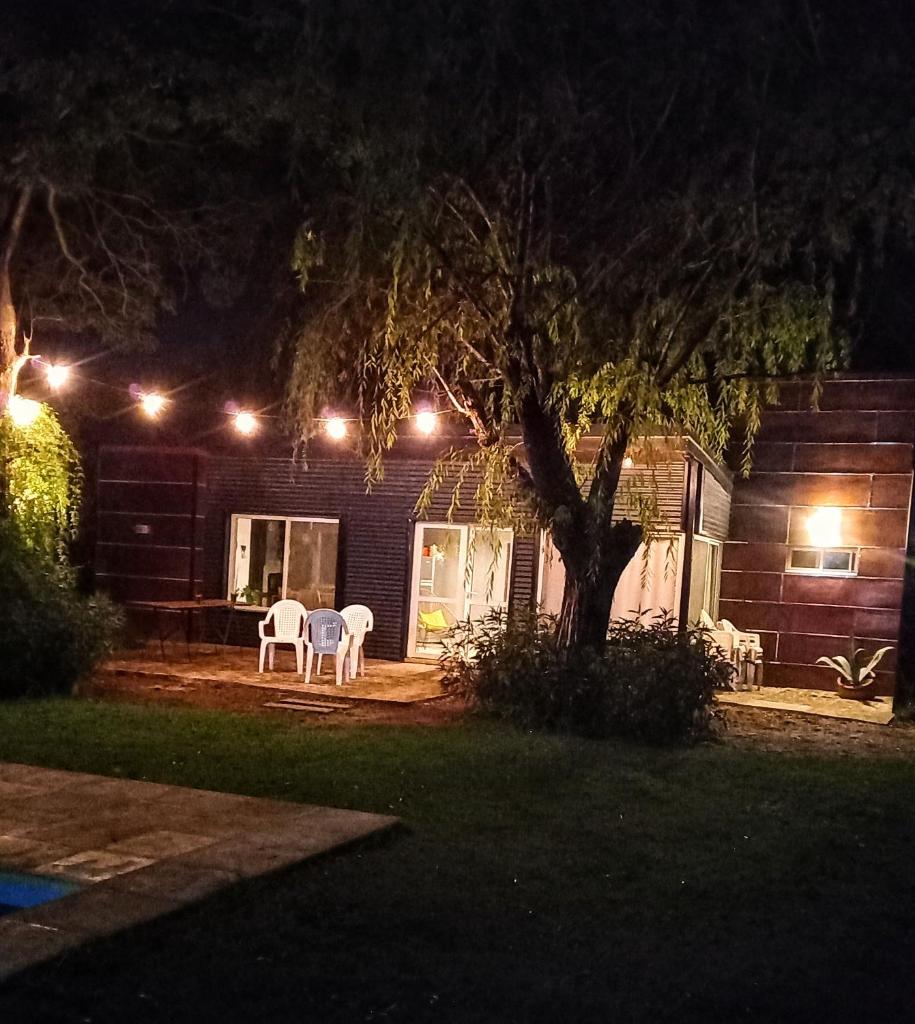 Casa bajo los arboles photo 2