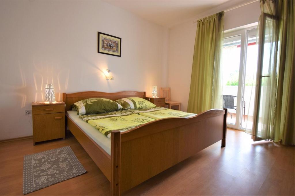Apartments Mica photo 1