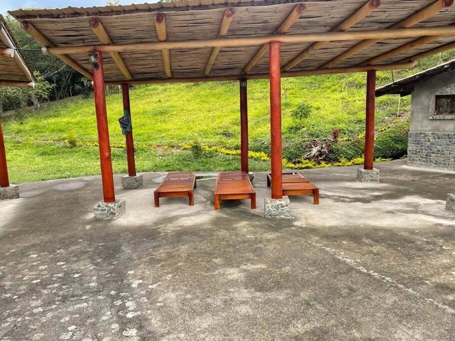 Vilcabamba casa / granja Vilcabamba house / farm photo 3