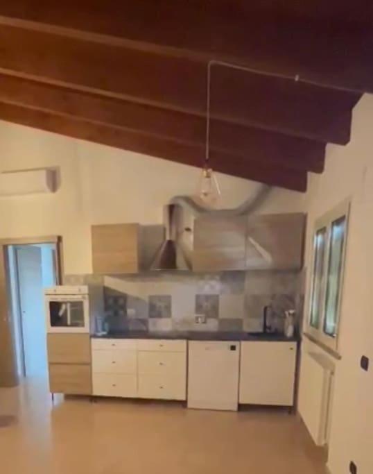 Appartamento moderno con 2 camere grandi e lavanderia photo 3
