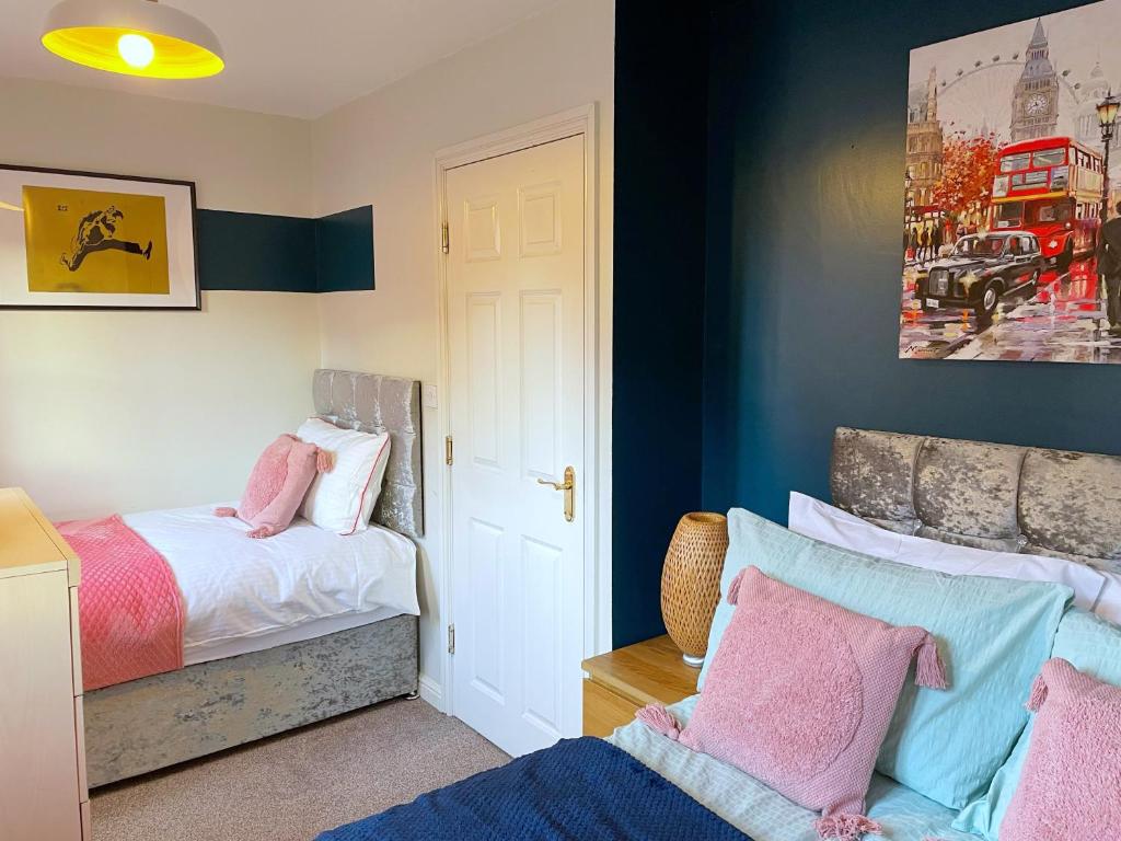 Mayflower House Barnsley-Wombwell-3 Bedrooms-2 Showers-Longer Stay- Free Parking photo 1
