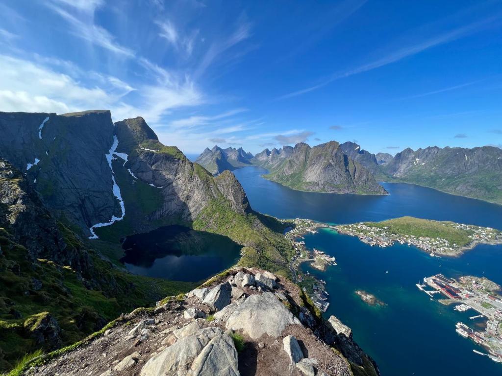 Real fisherman's cabins in Ballstad, Lofoten photo 3