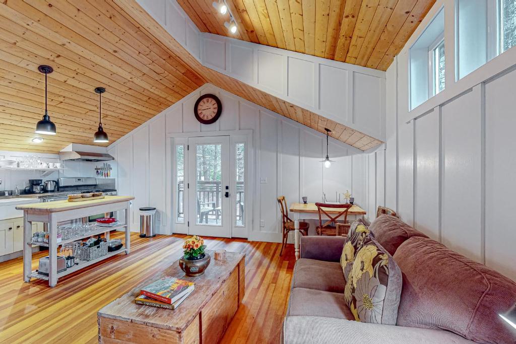Boat House photo 4