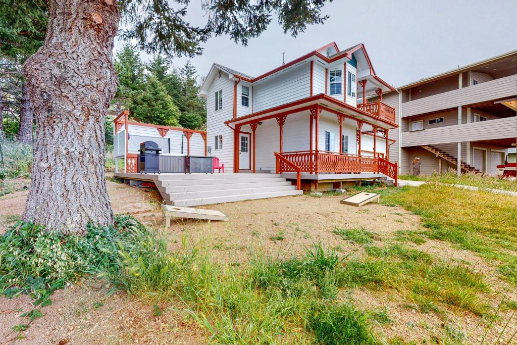 Helter Shelter photo 4