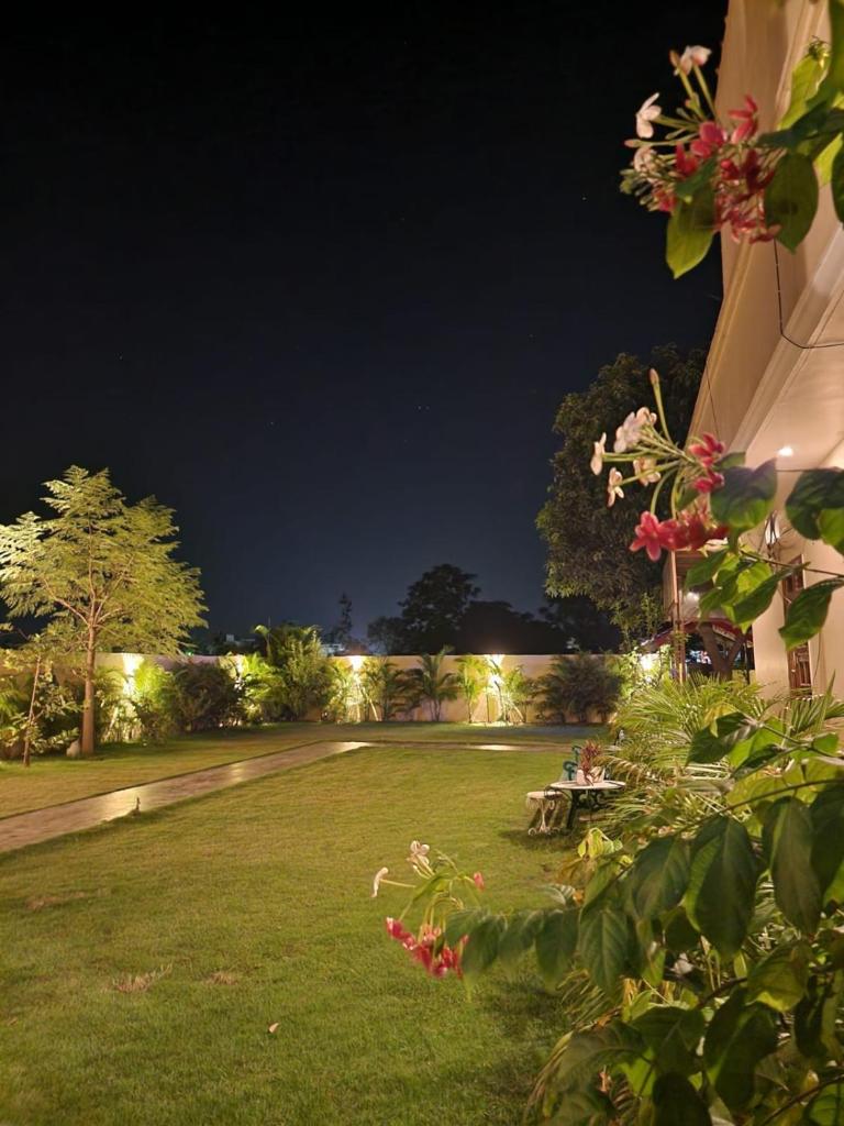 Param Country Home and Pool photo 1