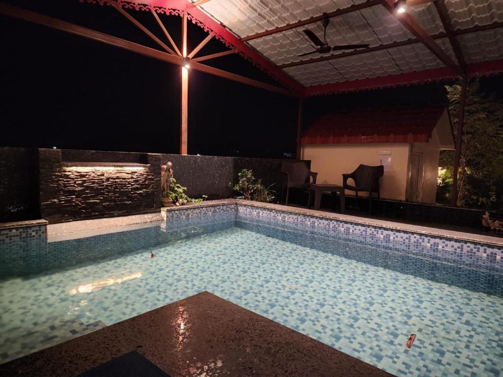 Param Country Home and Pool photo 3