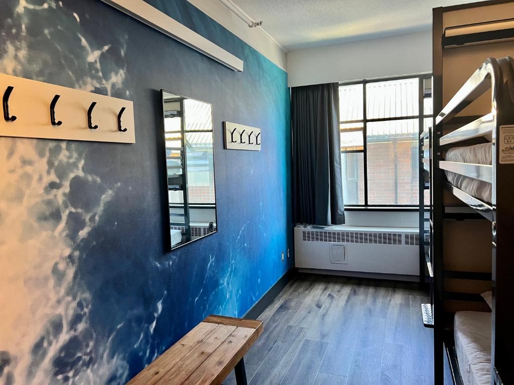 HI Vancouver Downtown - Hostel photo 3
