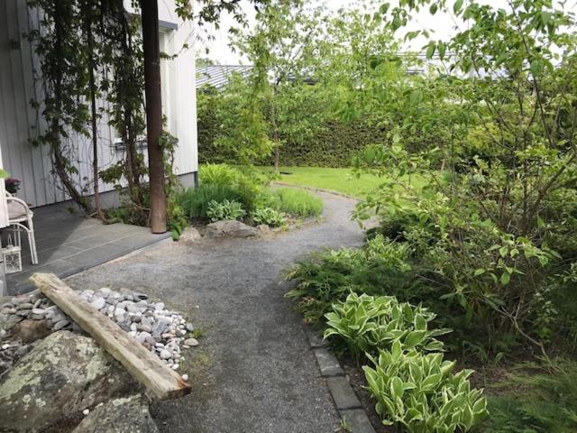 Kotoisa Parkkipaikallinen Kaksio Kangasalan Keskustassa photo 3