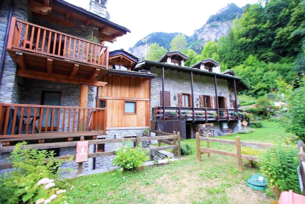 Champex Apartments photo 4