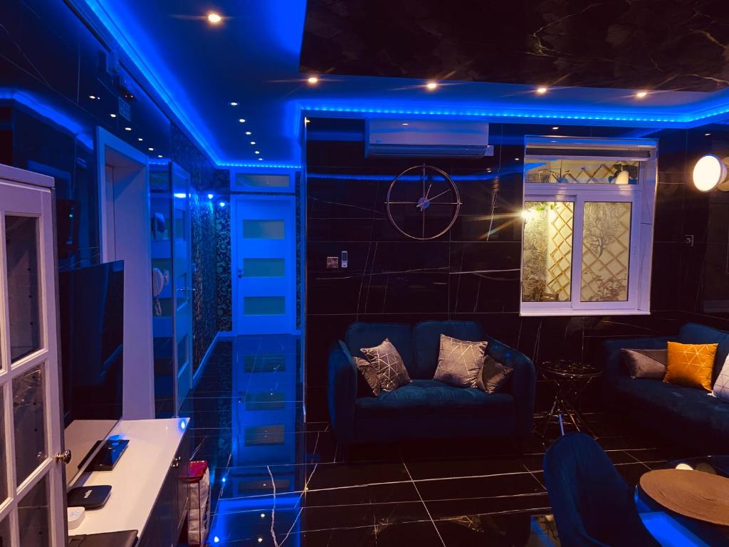Azure Gold Apartment photo 4