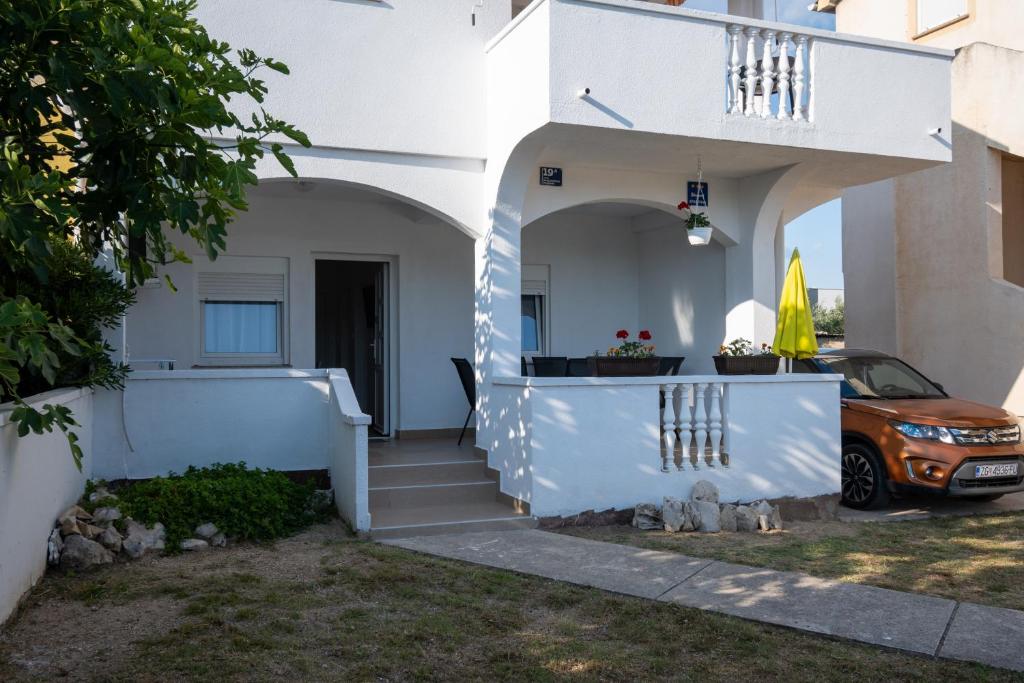 Apartments with a parking space Povljana, Pag - 11516 photo 2