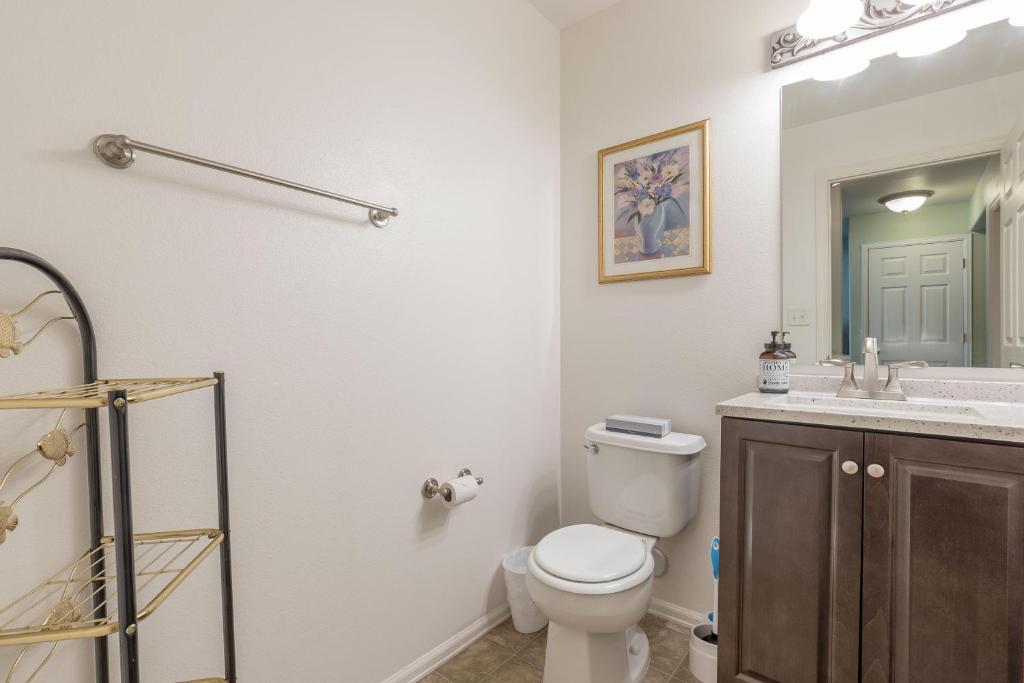 Orchid Ii - Cozy Townhome Close To Town! photo 3