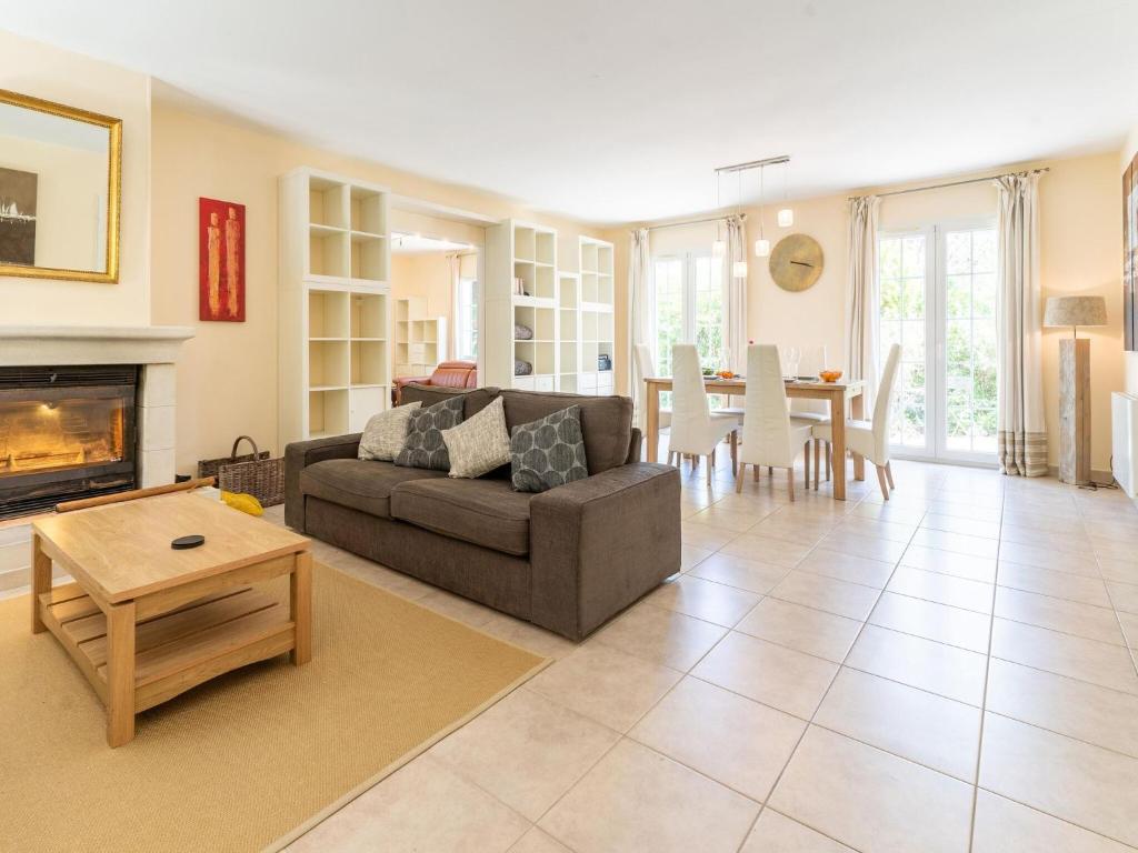 Lovely villa in Limoux with private pool photo 3