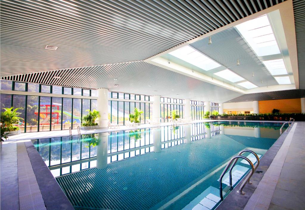 Four Points by Sheraton Heyuan Resort photo 2