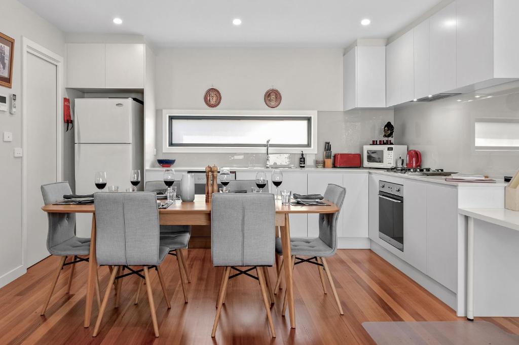 StayCentral - Thornbury Entertainer Townhouse photo 3