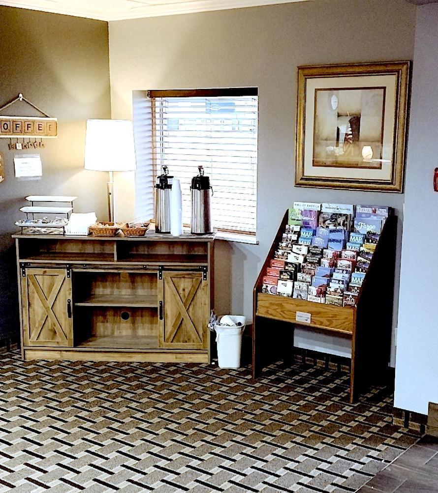 Americas Best Value Inn and Suites St. Cloud photo 1