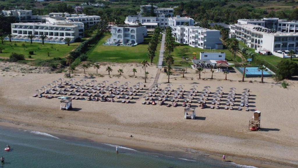 Delfina Tropic Beach photo 3