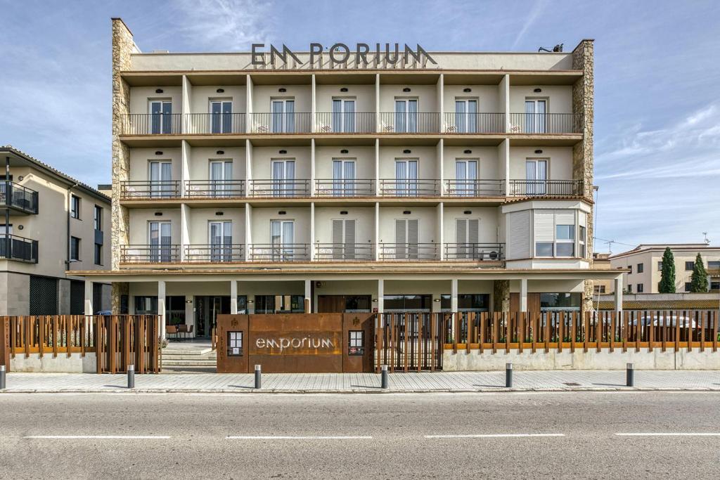 Hotel Emporium - Adults Only photo 2