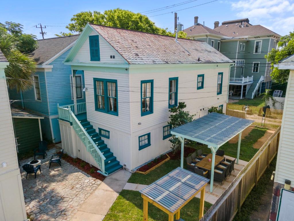 The Pelicans Victorian Retreat image