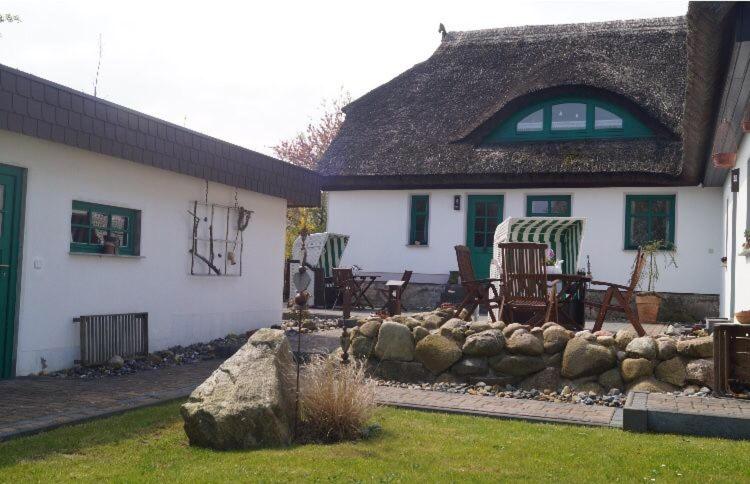 Haus Ostseerose - Ferienwohnungen Florentine, Linus, Ostseerose photo 2