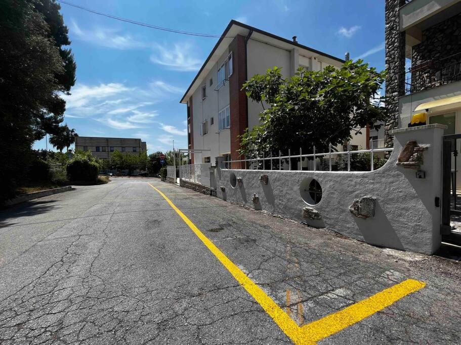 [Free Parking] Wi-Fi, Corte a pochi passi dal mare photo 1