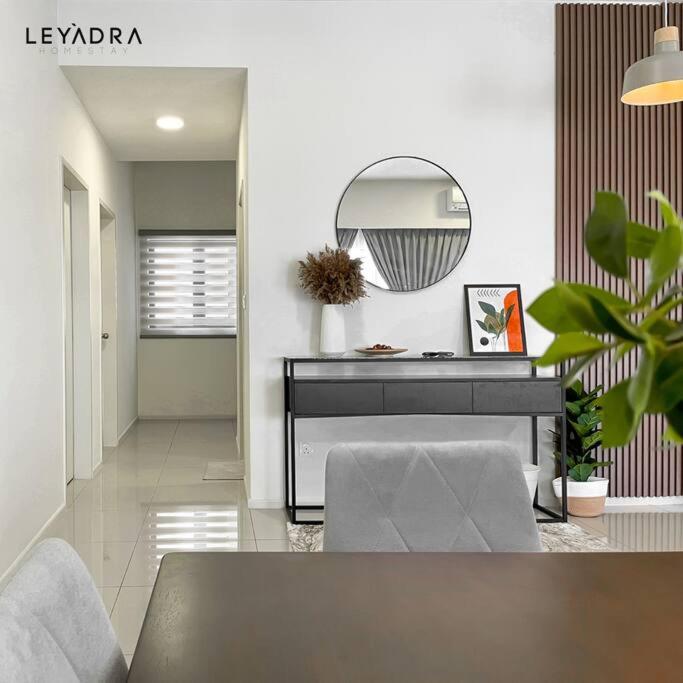 Sunway Gandaria 3BR Full AC w/ Pool Wi-Fi Netflix photo 3