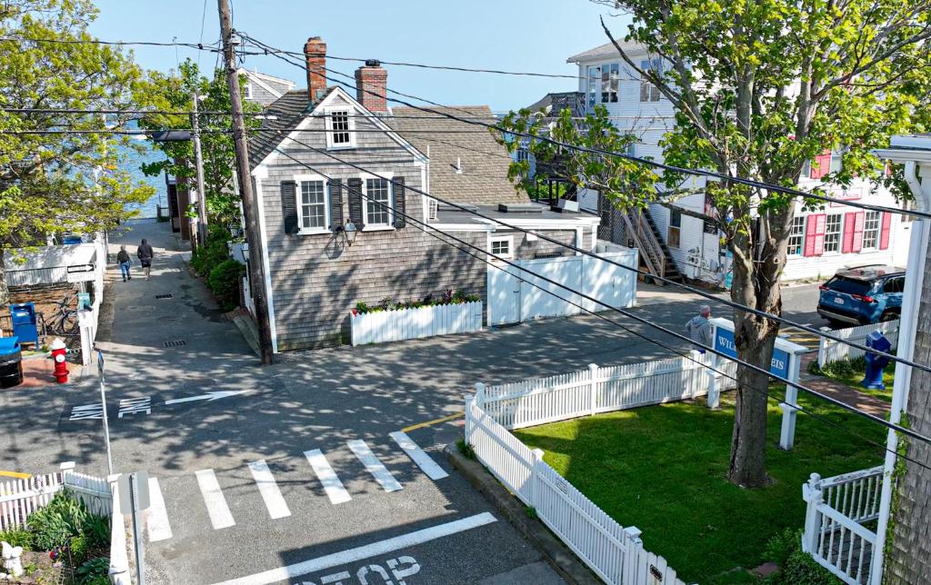 Martin House 157 photo 1