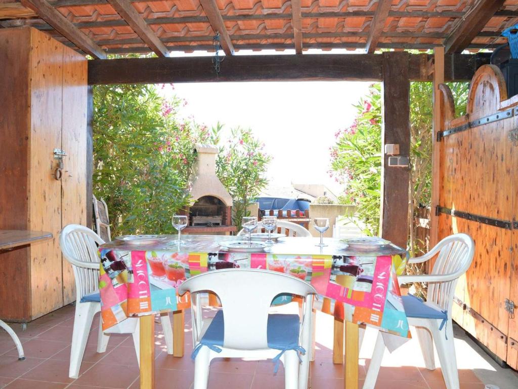 Appartement Fleury-Saint-Pierre-la-Mer, 1 pièce, 4 personnes - FR-1-229D-71 photo 2