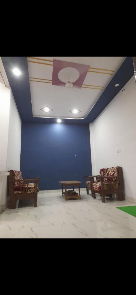 Varanasi Gateway photo 1