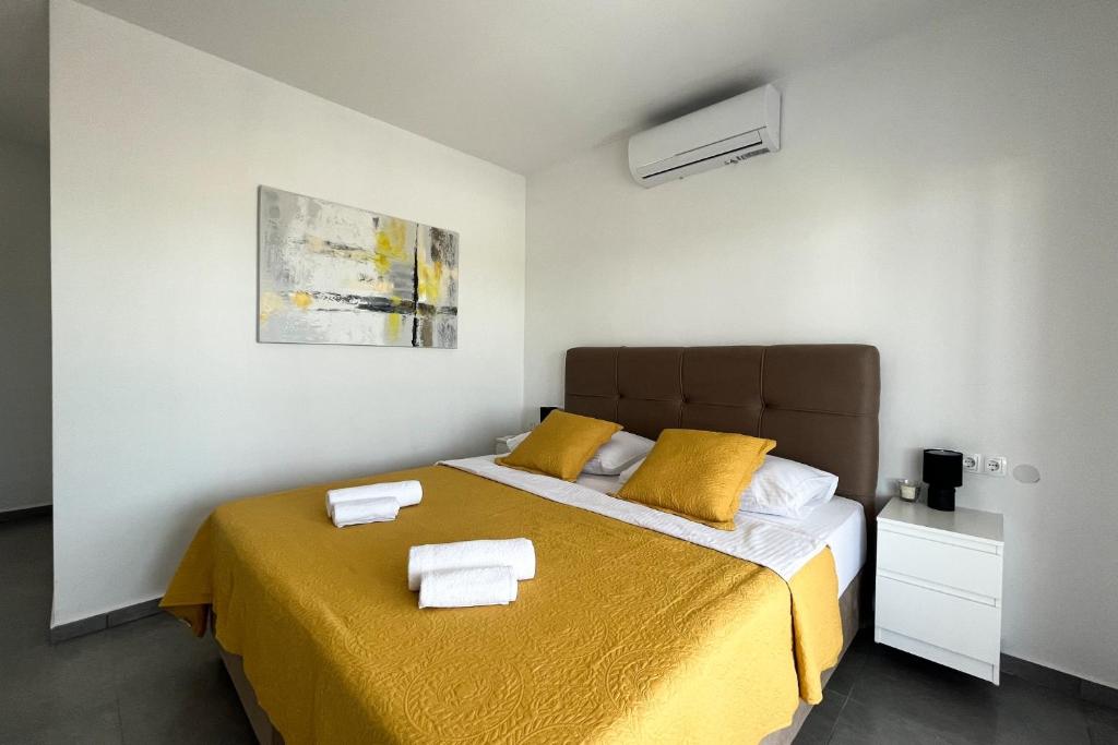 New & Modern Villa Freya with heated swimming pool, Murvica photo 3