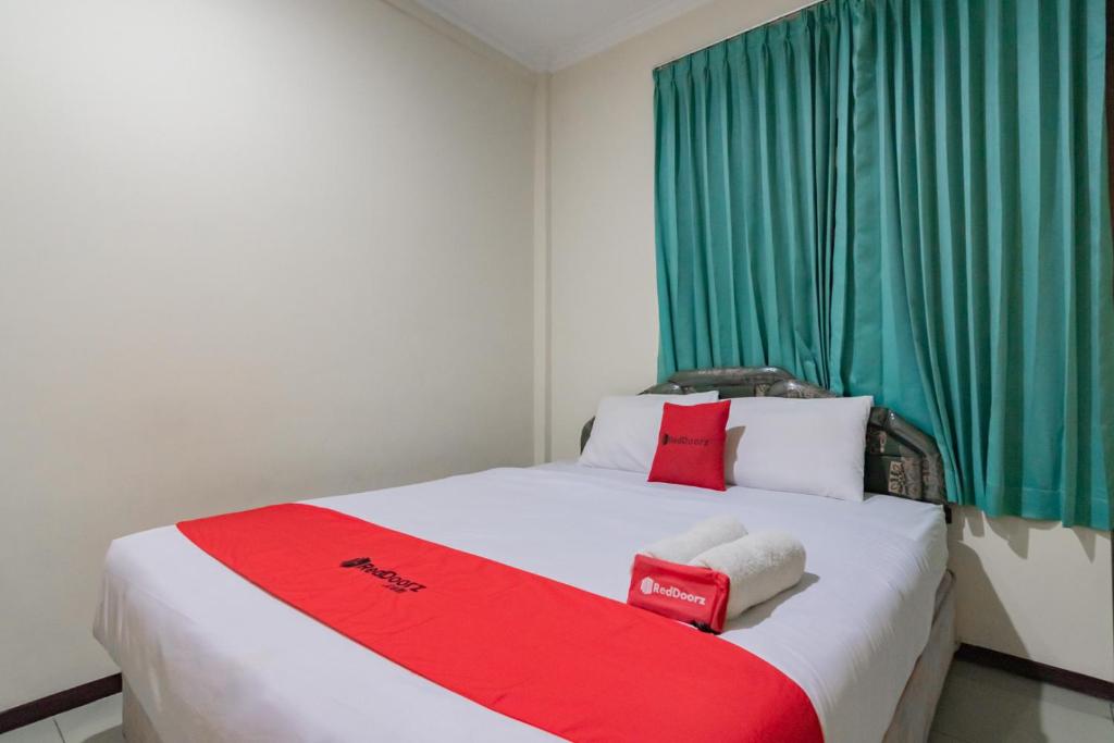 RedDoorz @ Achino Hotel Bandung