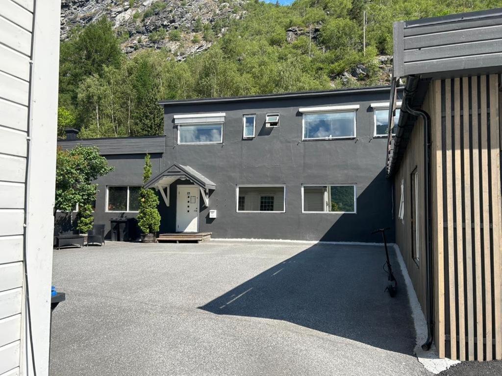 Den Vesle Sjarmøren As The most central place in Årdal ! Free Parking on the site ! photo 1