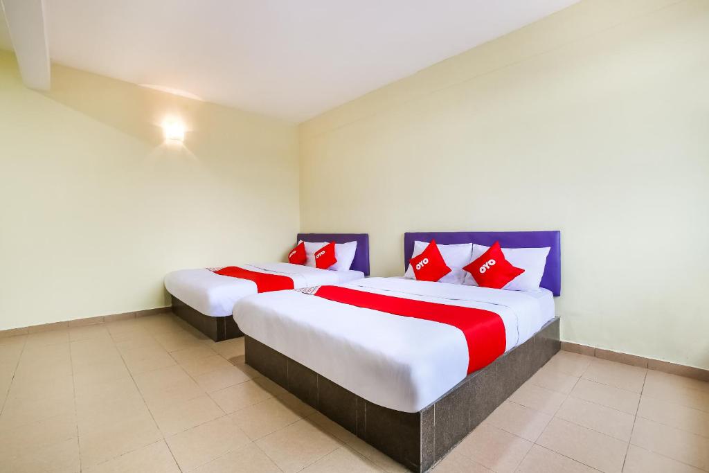 Happy Inn Hotel photo 2